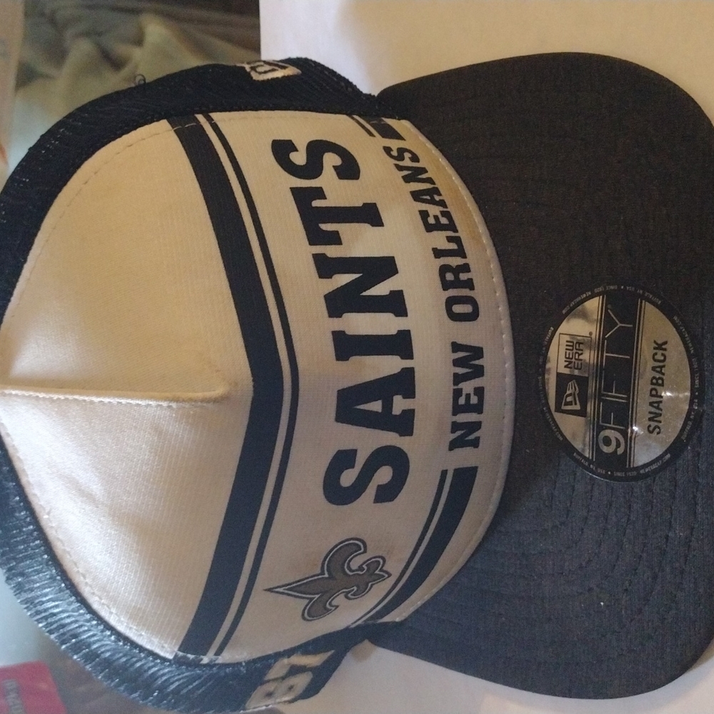 Men's saints trucker hat